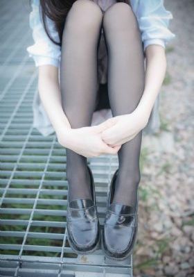 91蜜桃臀久久一区二区_超清免费观看视频