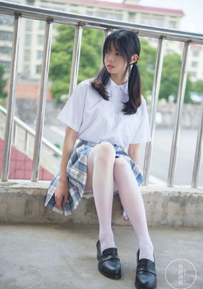 翁房中春意浓王易婉艳图片_国产剧天堂在线