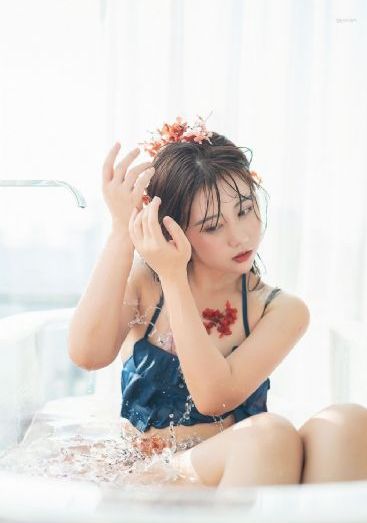 詹妮佛的肉体_1080高清视频播放