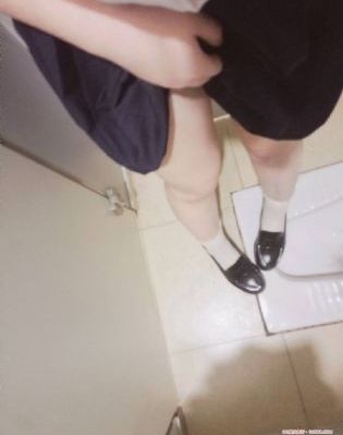 两个人免费看的电影_在线观看免费版